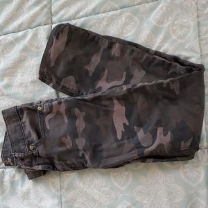 Old Navy camo pants